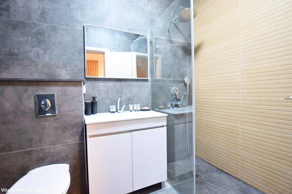 186125 גלרית פנים, וילה ריזורט בצל האקליפטוס, וילה  בשלומי וילות - Vila