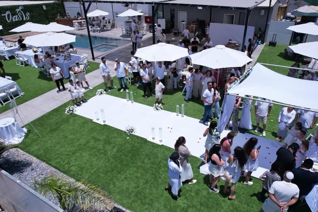 188373 חוגגים אצלנו, אואזיס, וילה  בשדה צבי וילות - Vila