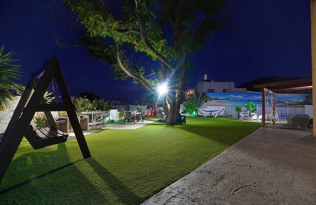 195100 גלריה כללית, שלווה במושבה - אירוח כפרי, וילה  במגדל וילות - Vila