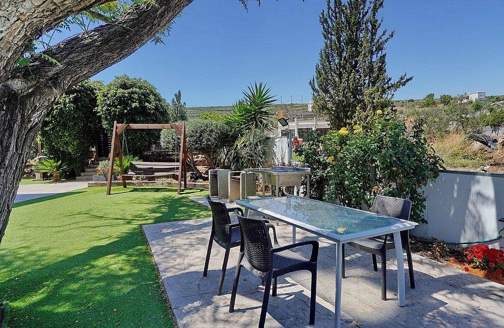 195111 גלריה כללית, שלווה במושבה - אירוח כפרי, וילה  במגדל וילות - Vila