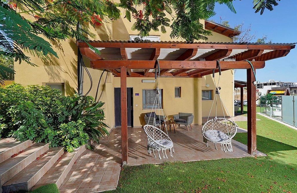 195114 גלריה כללית, שלווה במושבה - אירוח כפרי, וילה  במגדל וילות - Vila