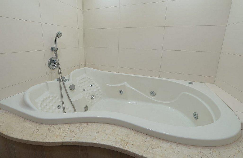 195118 גלרית פנים, שלווה במושבה - אירוח כפרי, וילה  במגדל וילות - Vila