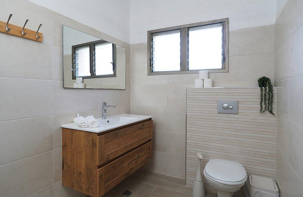 195127 גלרית פנים, שלווה במושבה - אירוח כפרי, וילה  במגדל וילות - Vila