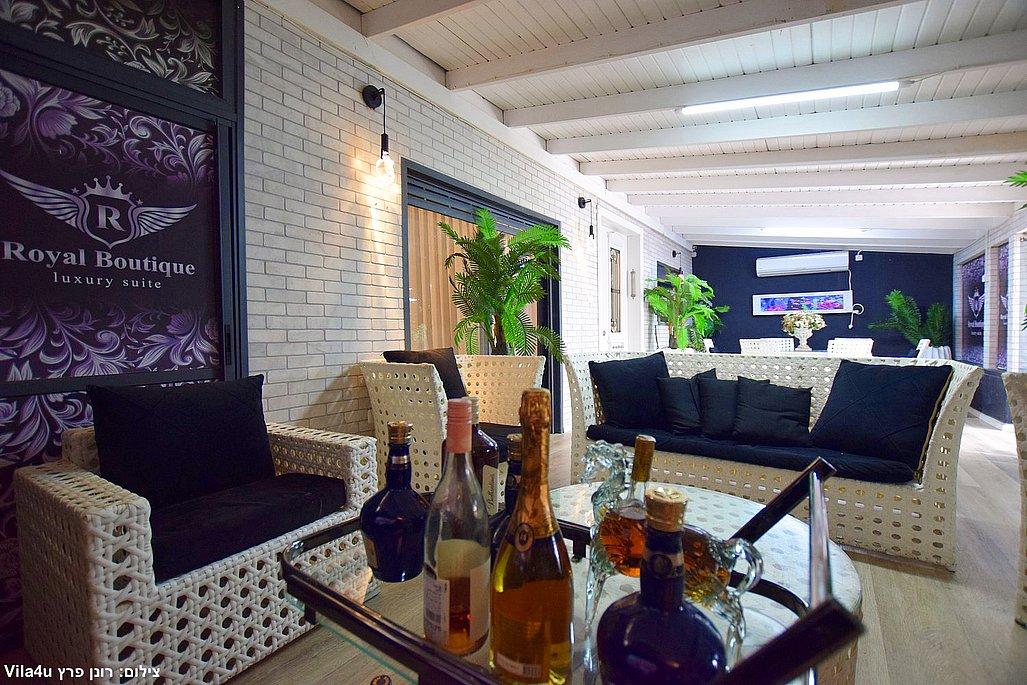 197088 מתחם חיצוני מקורה, וילה רויאל בוטיק, וילה  בנהריה וילות - Vila