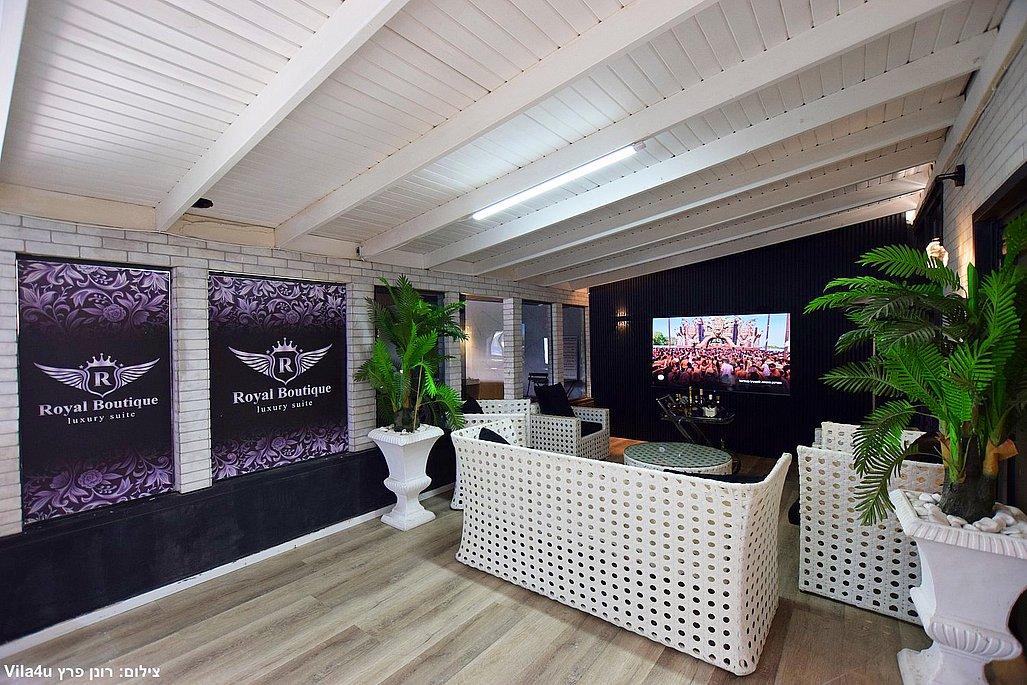 197091 מתחם חיצוני מקורה, וילה רויאל בוטיק, וילה  בנהריה וילות - Vila