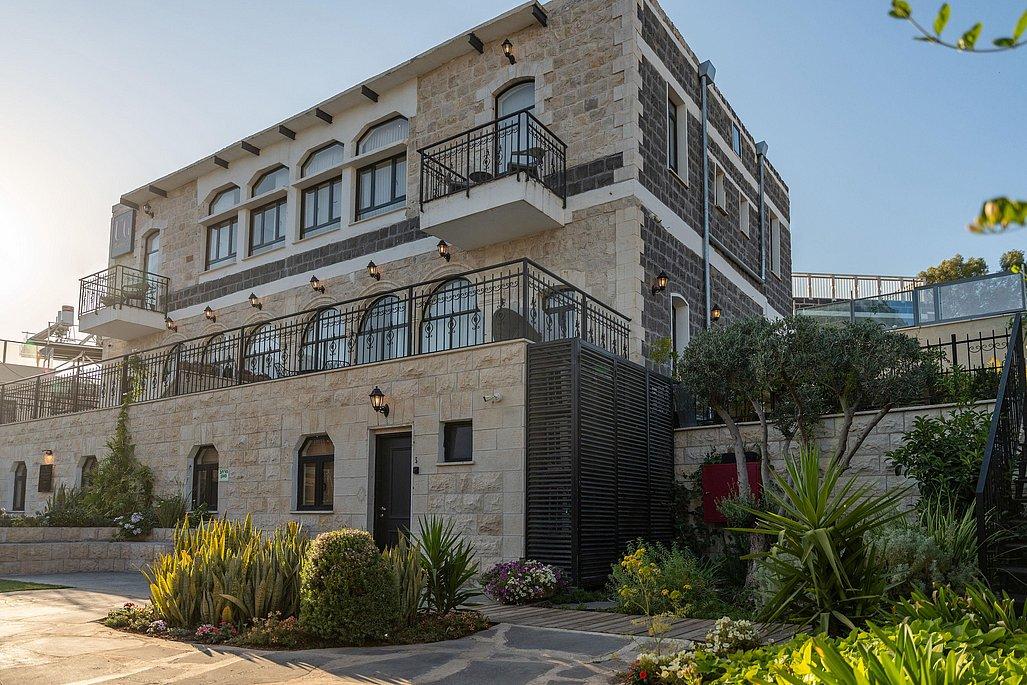 197106 מתחם 1 - מתחם הבריכה, יו ג'י בוטיק -  UG Boutique Apartment hotel, וילה  בטבריה וילות - Vila