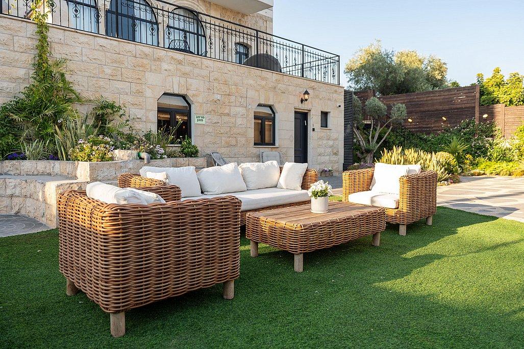 197117 מתחם 1 - מתחם הבריכה, יו ג'י בוטיק -  UG Boutique Apartment hotel, וילה  בטבריה וילות - Vila