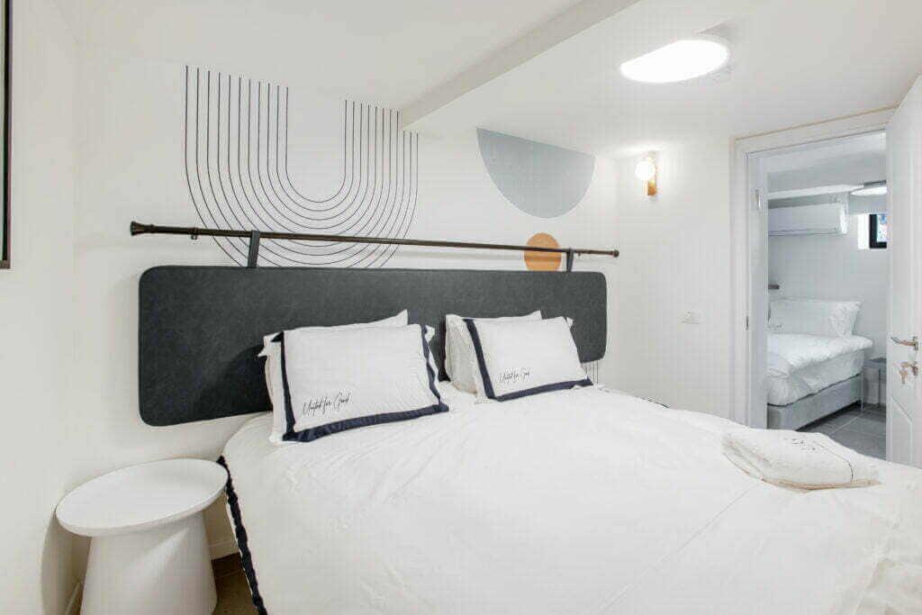 197121 סוויטות 5+6- צפנת ואורן, יו ג'י בוטיק -  UG Boutique Apartment hotel, וילה  בטבריה וילות - Vila