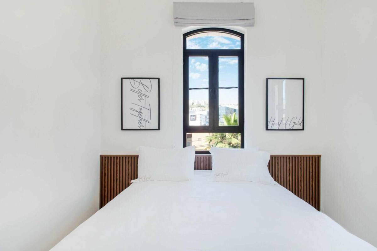 197184 סוויטות 3+4 שקד ורום, יו ג'י בוטיק -  UG Boutique Apartment hotel, וילה  בטבריה וילות - Vila