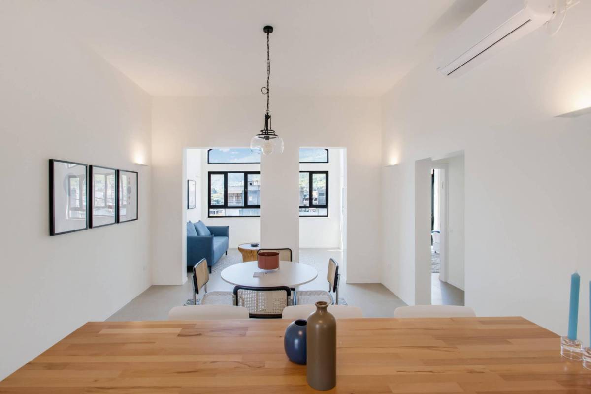 197193 סוויטות 3+4 שקד ורום, יו ג'י בוטיק -  UG Boutique Apartment hotel, וילה  בטבריה וילות - Vila