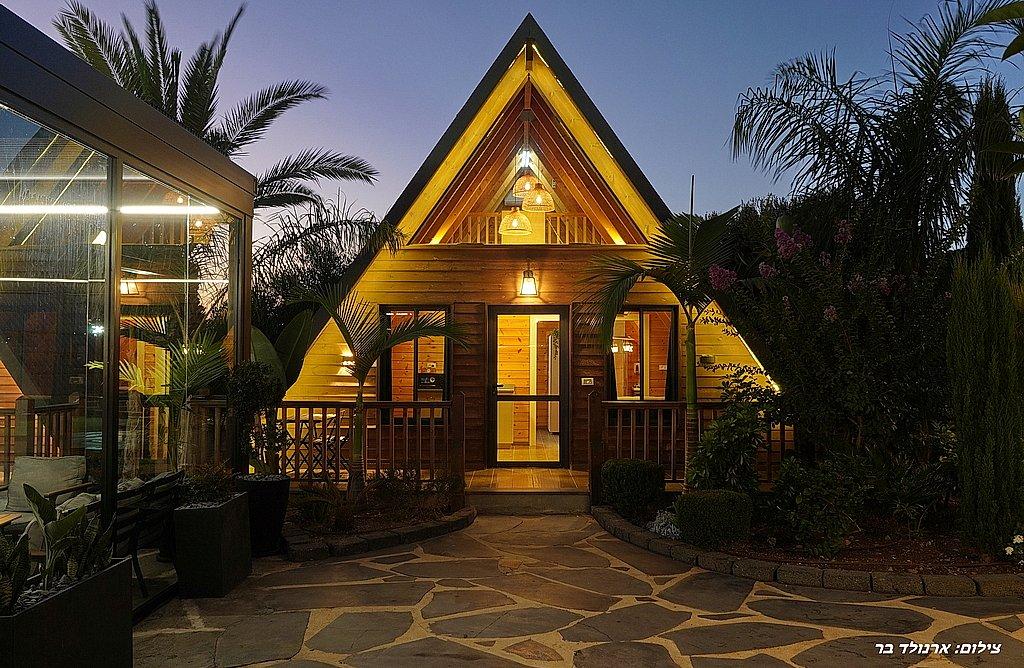 198319 תמונות חוץ ערב, פרופאנס בגליל, וילה  בירכא וילות - Vila