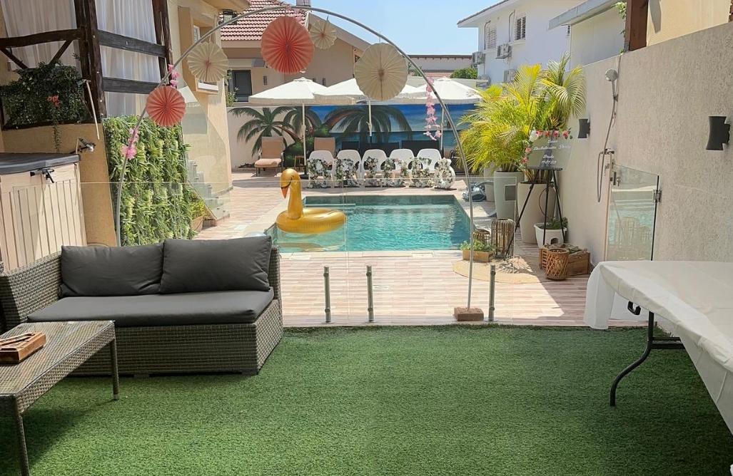 200863 כללי, מלכה פול Malka pool, וילה  בעזריקם וילות - Vila