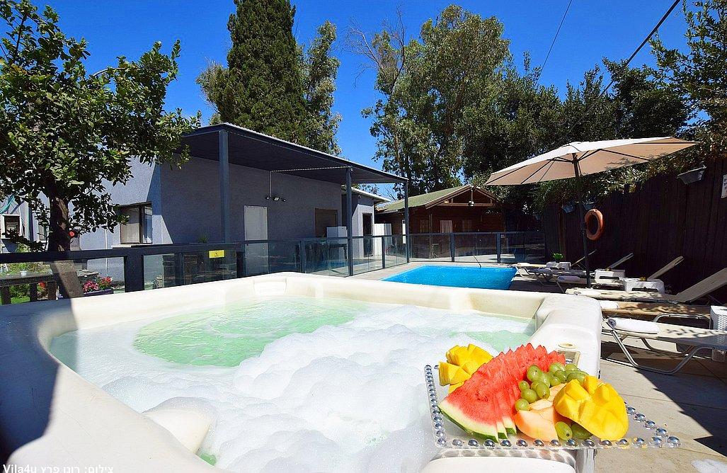 201053 המתחם החיצוני, אחוזת הזוהר, וילה  בשומרה וילות - Vila 201053 המתחם החיצוני, אחוזת הזוהר, וילה  בשומרה וילות - Vila