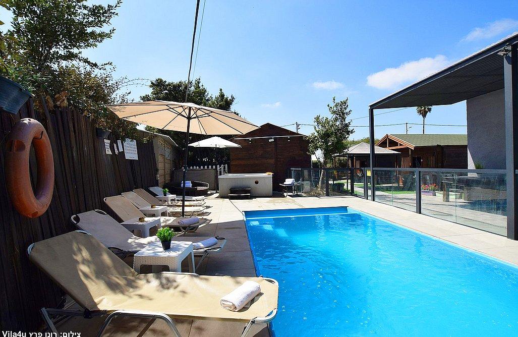 201054 המתחם החיצוני, אחוזת הזוהר, וילה  בשומרה וילות - Vila 201054 המתחם החיצוני, אחוזת הזוהר, וילה  בשומרה וילות - Vila