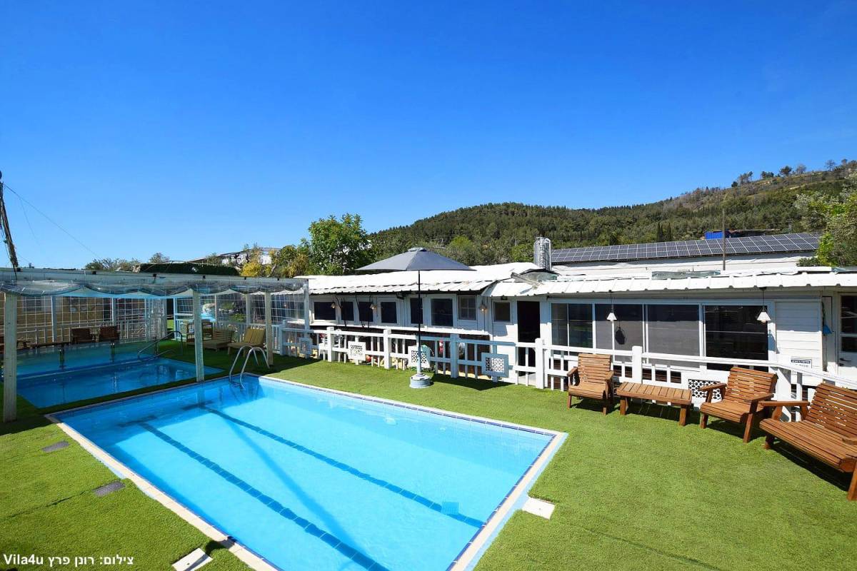 201607 מתחם הבריכה, אחוזה בגליל, וילה  בחוסן וילות - Vila