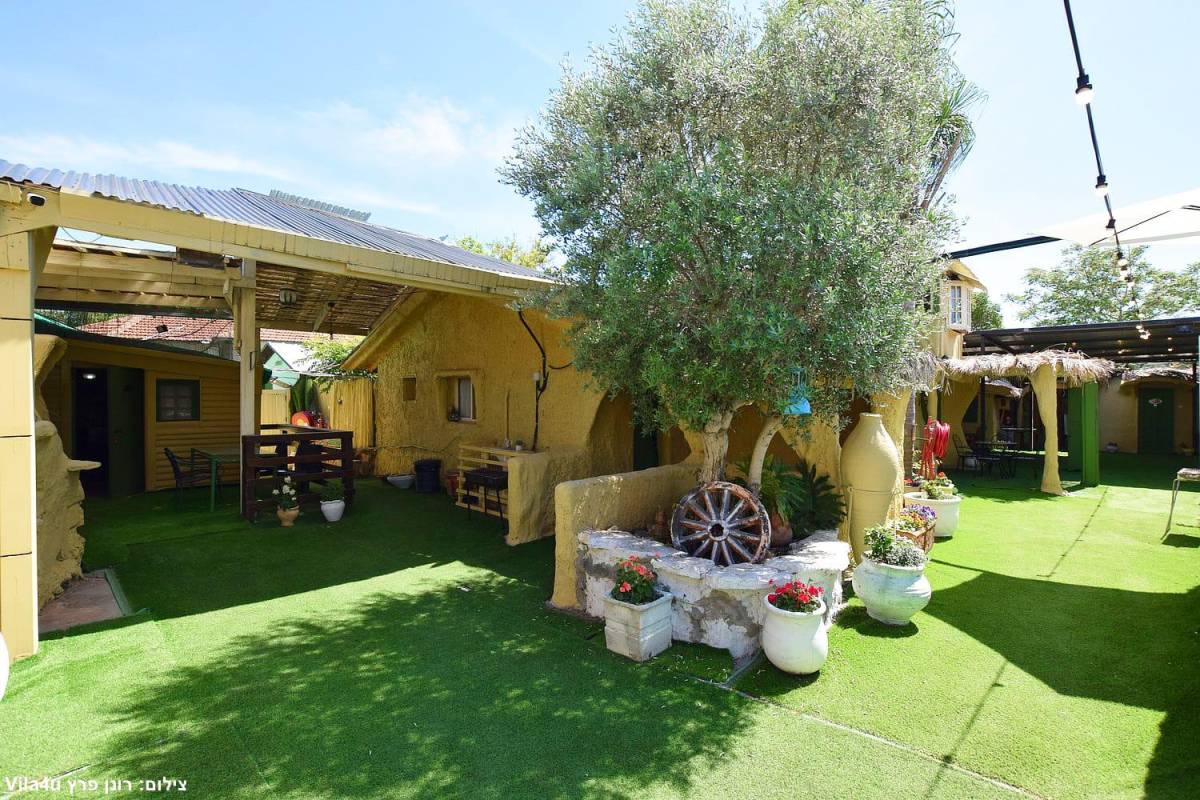 201610 מתחם הבריכה, אחוזה בגליל, וילה  בחוסן וילות - Vila