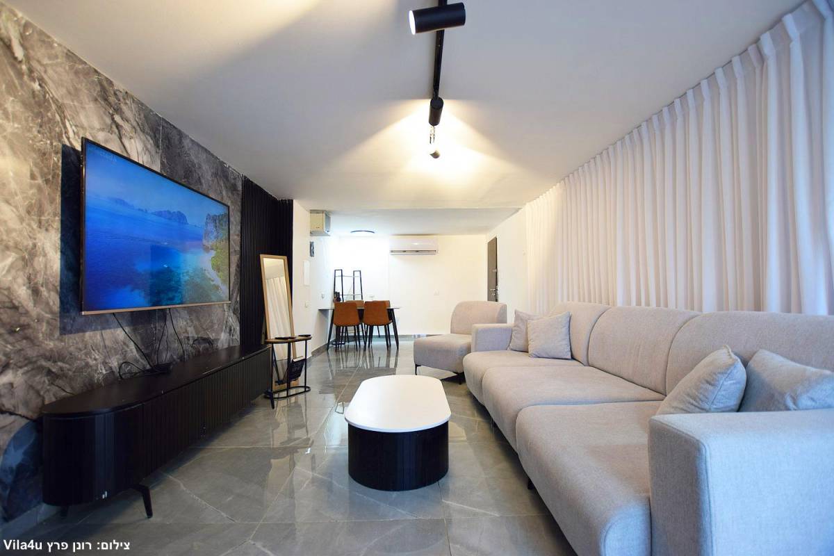 201827 גלרית פנים, וילת השחר, וילה  בעין יעקב וילות - Vila