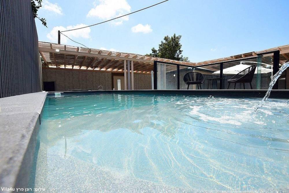 202831 המתחם חיצוני של הוילה, אחוזת כוכב יהלום, וילה  בשלומי וילות - Vila