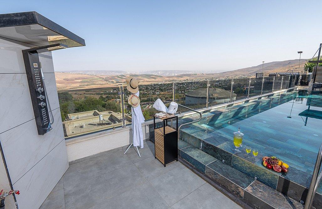 206095 מתחם חיצוני, וילה אלטה לוקס יוקרה, וילה  ביבנאל וילות - Vila