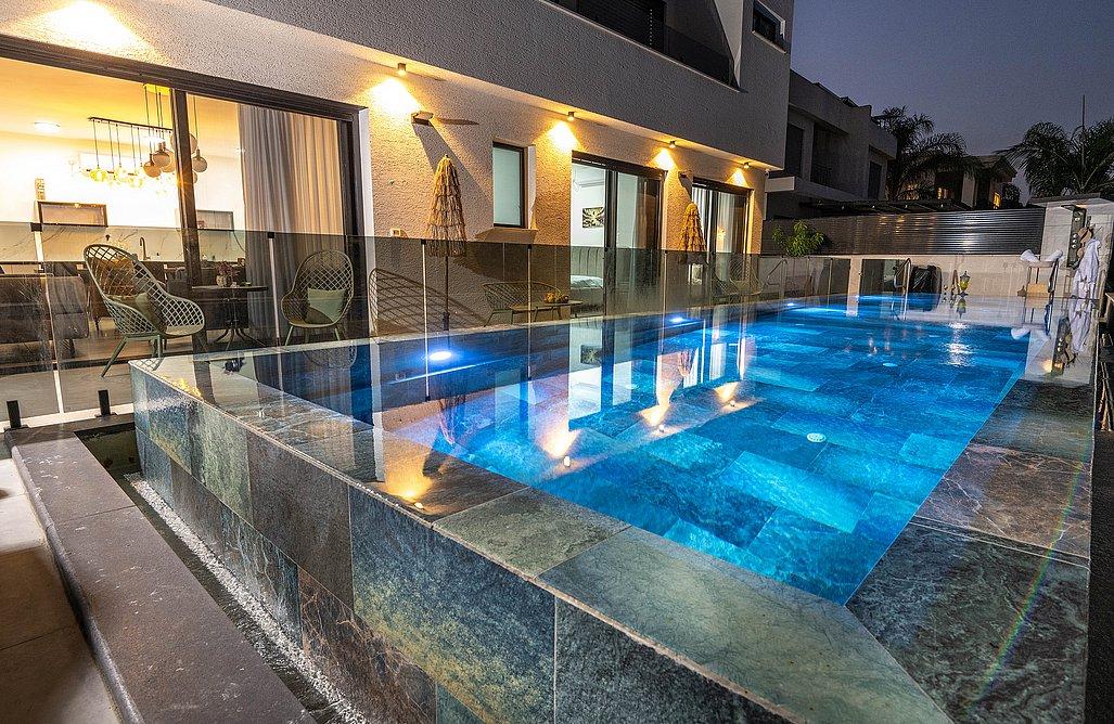 206118 מתחם חיצוני, וילה אלטה לוקס יוקרה, וילה  ביבנאל וילות - Vila