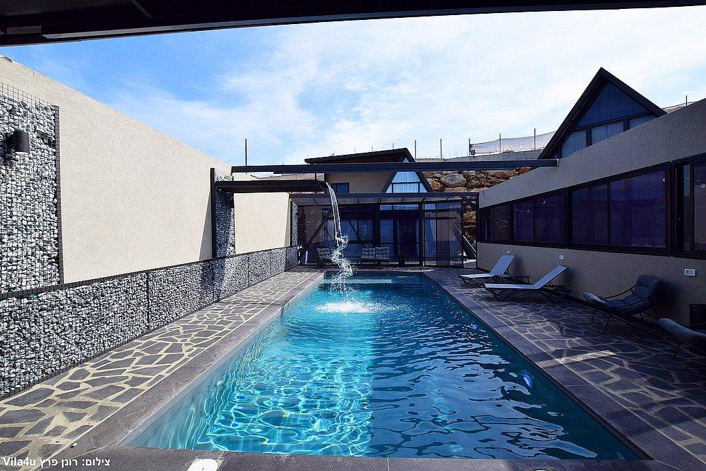 206369 מתחם חיצוני, אחוזת לונריה, וילה  בירכא וילות - Vila