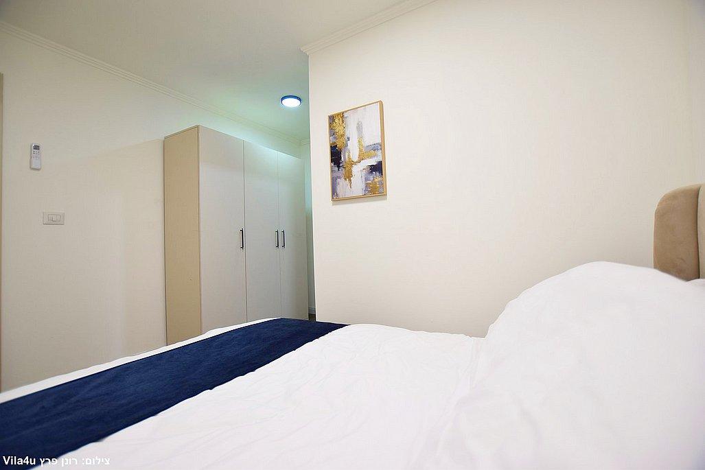 206392 הסוויטות במתחם, אחוזת לונריה, וילה  בירכא וילות - Vila