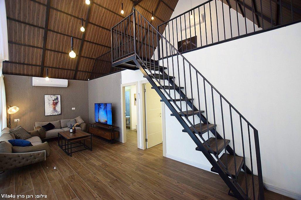 206395 הסוויטות במתחם, אחוזת לונריה, וילה  בירכא וילות - Vila