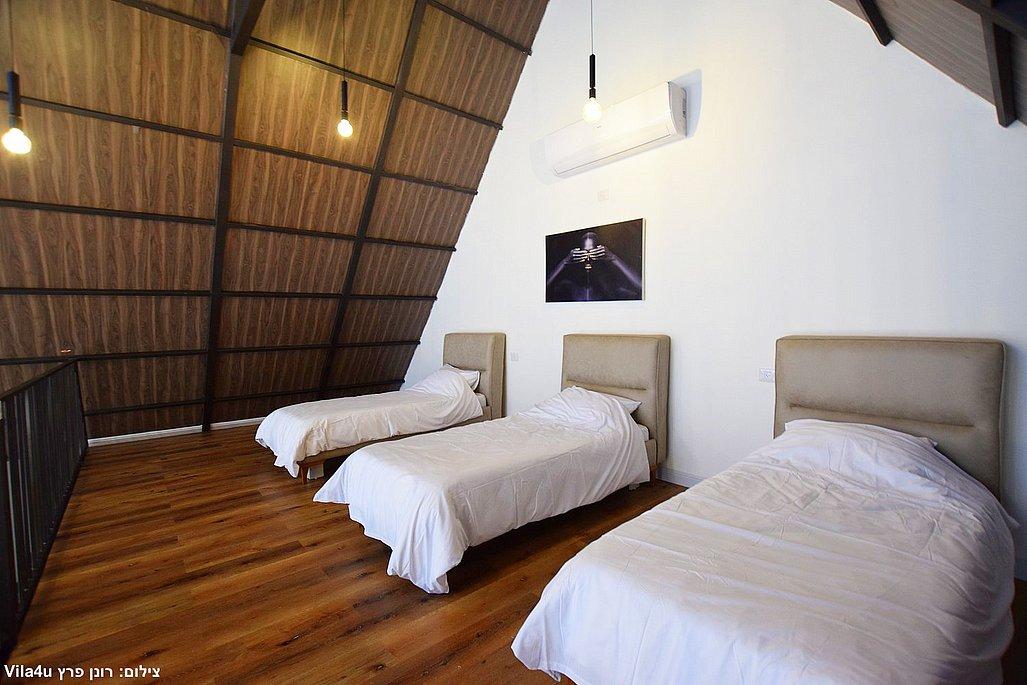 206405 הסוויטות במתחם, אחוזת לונריה, וילה  בירכא וילות - Vila