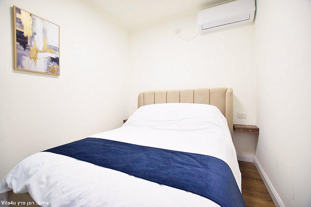 206406 הסוויטות במתחם, אחוזת לונריה, וילה  בירכא וילות - Vila