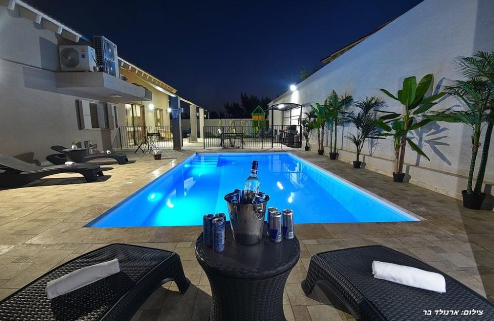 206529 המתחם בערב, אחוזת גליל, וילה  בספסופה וילות - Vila