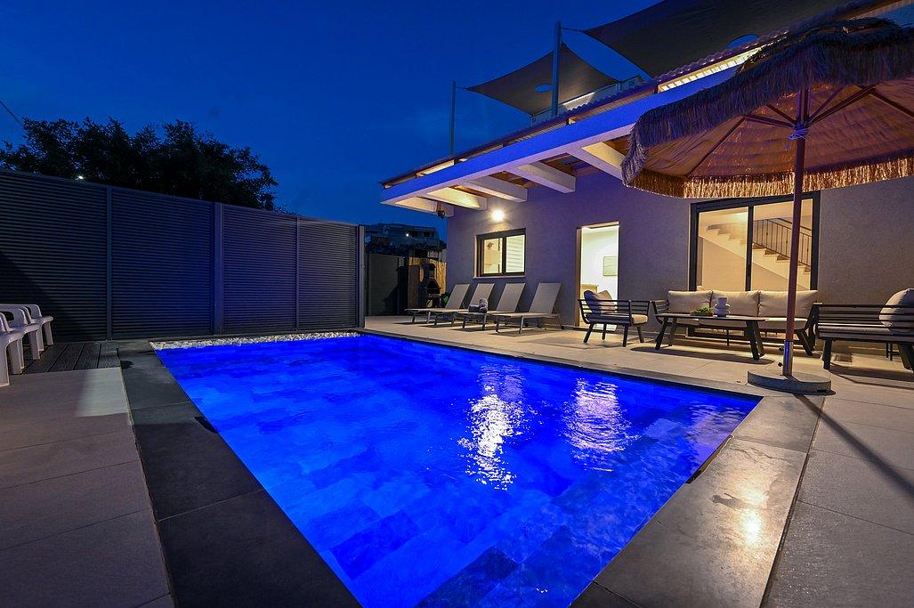 206658 המתחם בערב, וילה מגדל ריזורט, וילה  במגדל וילות - Vila