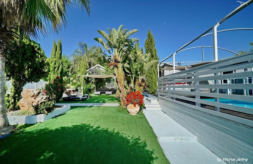 206773 החצר והבריכה, אושיה ריזורט, וילה  בעבדון וילות - Vila