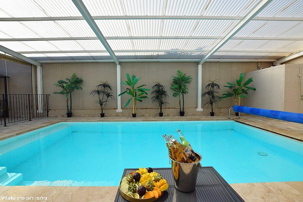 207284 מתחם מקורה בריכה וג'קוזי, אחוזת גליל, וילה  בספסופה וילות - Vila