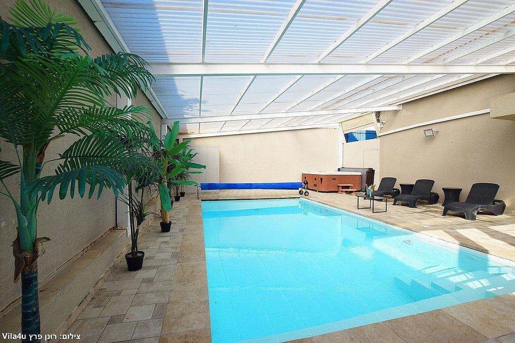 207293 מתחם מקורה בריכה וג'קוזי, אחוזת גליל, וילה  בספסופה וילות - Vila