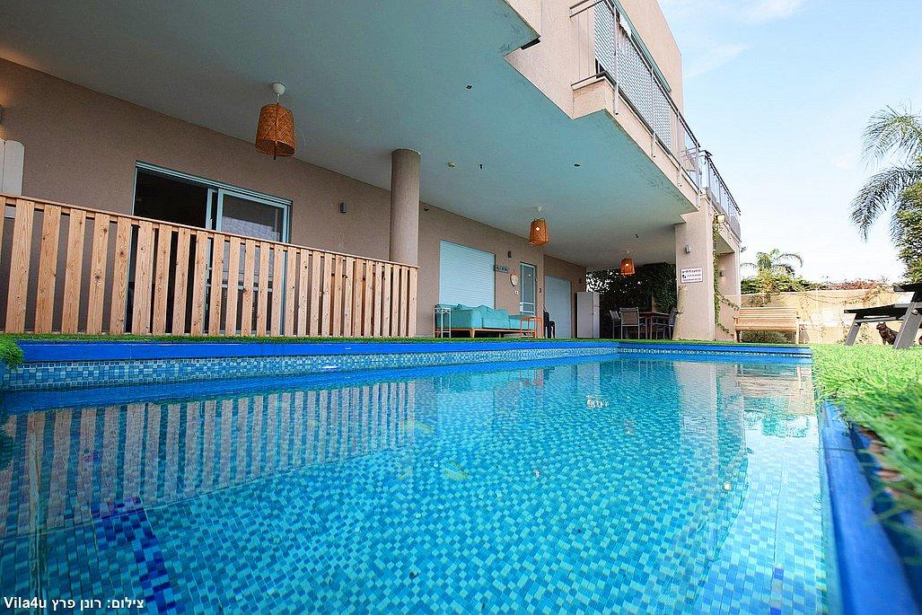 207789 מתחם הבריכה, הג'קוזי והנוף, וילה בלו ביי, וילה  במגדל וילות - Vila
