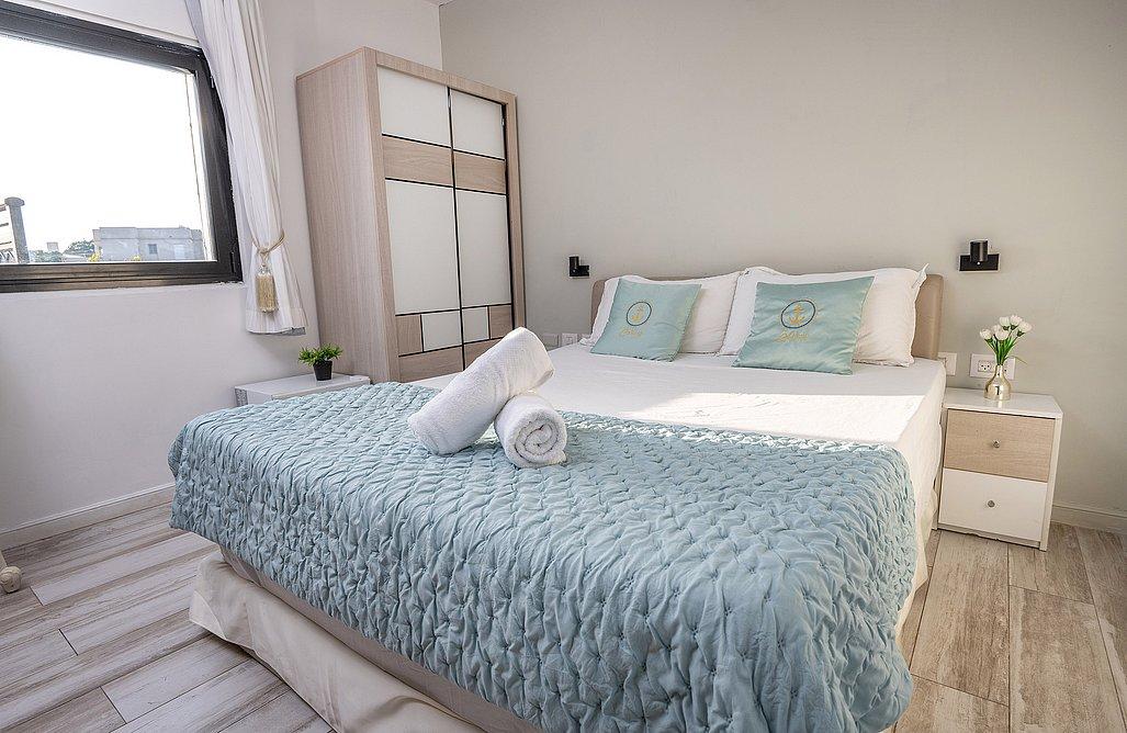 208002 דירת אירוח זוגית מרפסת וגקוזי חיצוני, הפנטהאוז של תל אביב, וילה  בתל אביב וילות - Vila