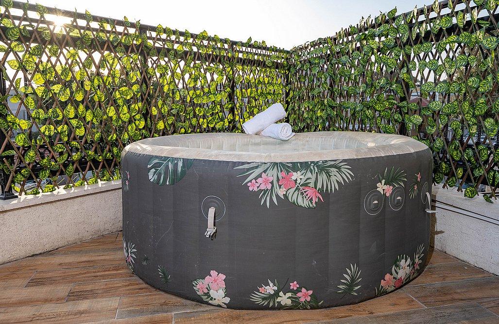 208008 דירת אירוח זוגית מרפסת וגקוזי חיצוני, הפנטהאוז של תל אביב, וילה  בתל אביב וילות - Vila