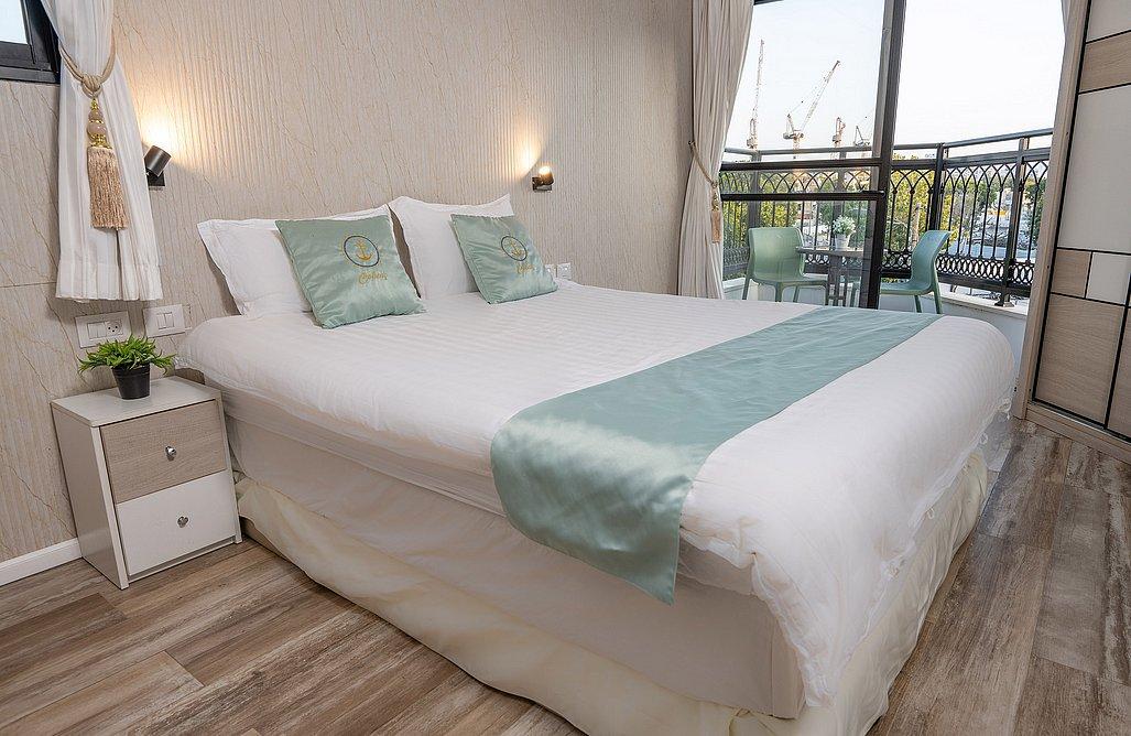 208021 דירת אירוח זוגית עם  מרפסת וגקוזי פנימי, הפנטהאוז של תל אביב, וילה  בתל אביב וילות - Vila