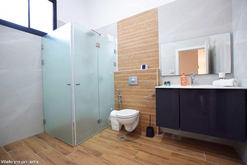 208437 גלרית פנים, וילה יפה נוף, וילה  ביבנאל וילות - Vila