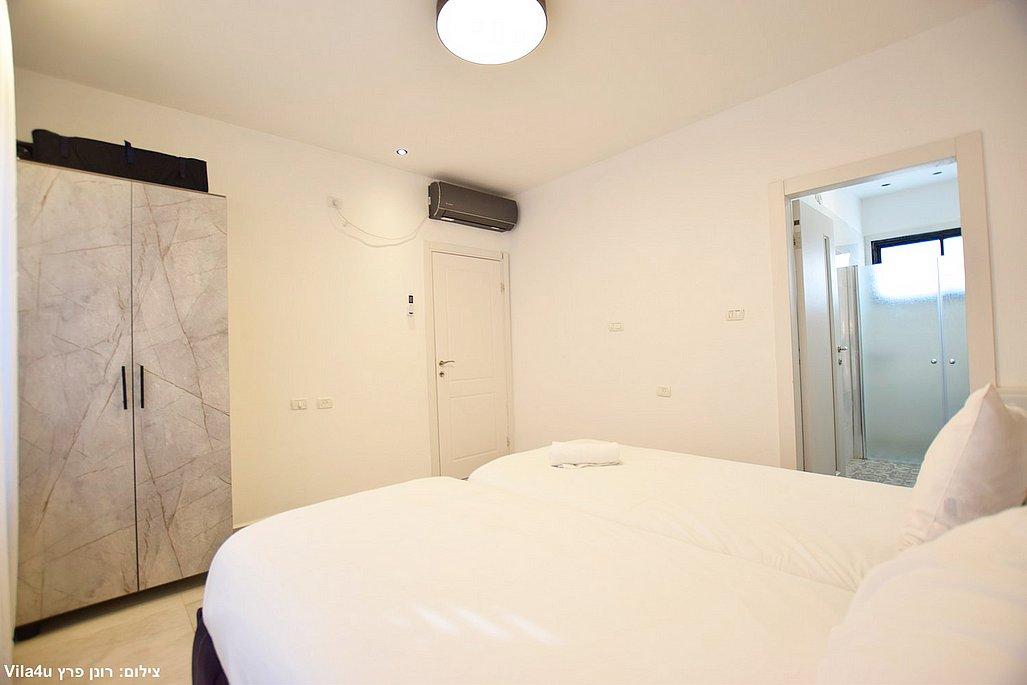 208440 גלרית פנים, וילה יפה נוף, וילה  ביבנאל וילות - Vila