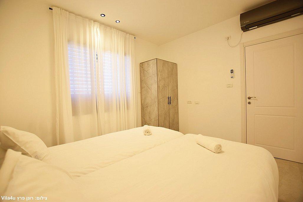 208443 גלרית פנים, וילה יפה נוף, וילה  ביבנאל וילות - Vila