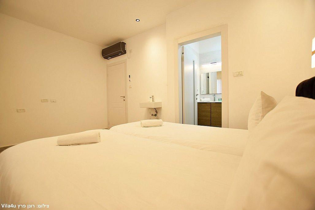 208446 גלרית פנים, וילה יפה נוף, וילה  ביבנאל וילות - Vila