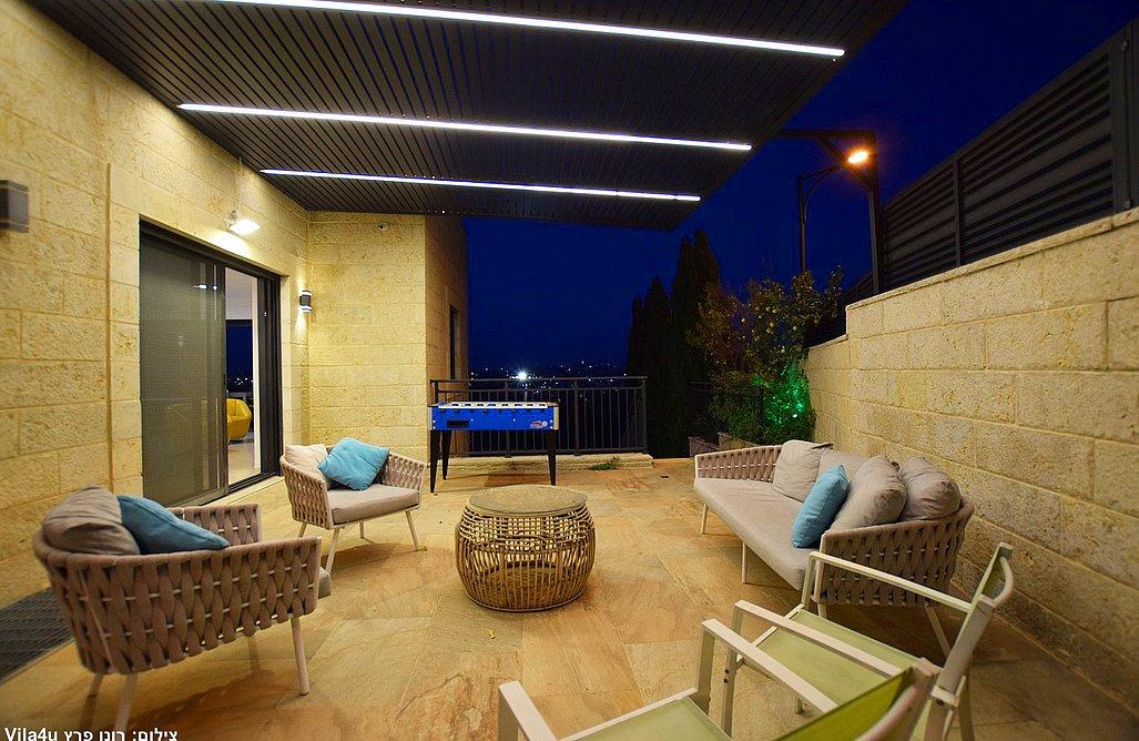 208718 חצר ונוף, וילה נווה שמואל אינדיגו, וילה  בגבעת זאב וילות - Vila