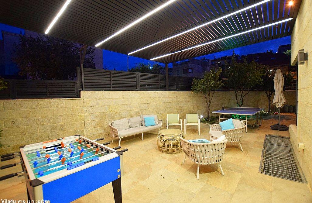 208725 חצר ונוף, וילה נווה שמואל אינדיגו, וילה  בגבעת זאב וילות - Vila