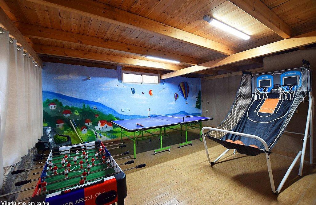 209522 חדר משחקים וחדר האוכל במתחם, וילה סלו מול הכנרת, וילה  בנוף כנרת וילות - Vila
