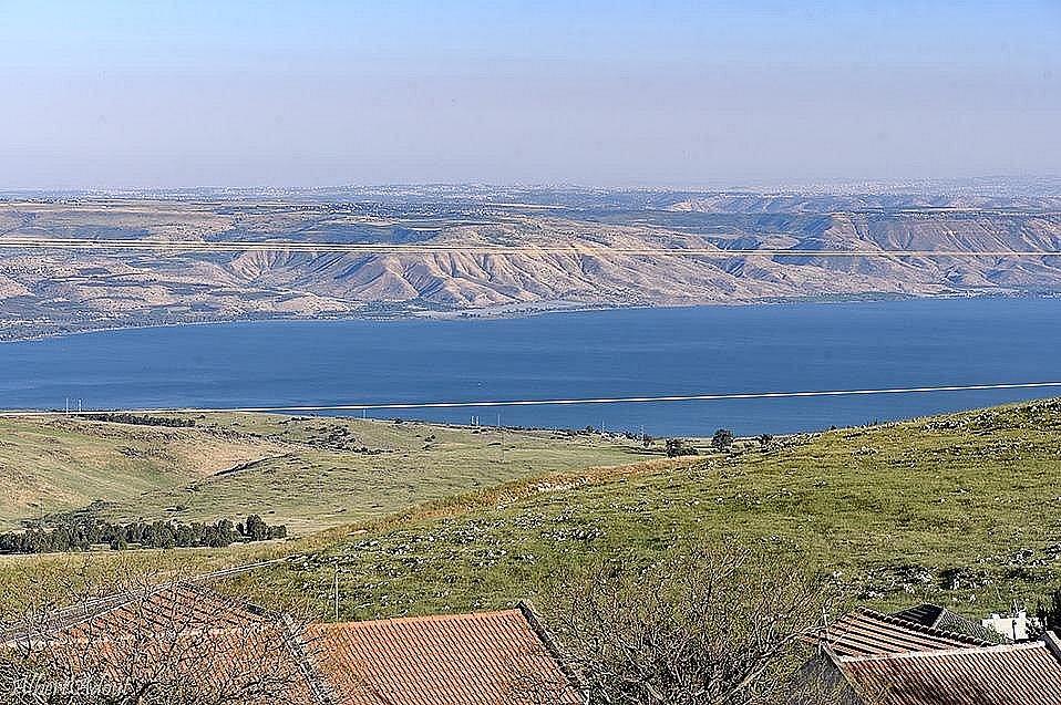 209537 מתחם החוץ המשקיף לכנרת, וילה סלו מול הכנרת, וילה  בנוף כנרת וילות - Vila