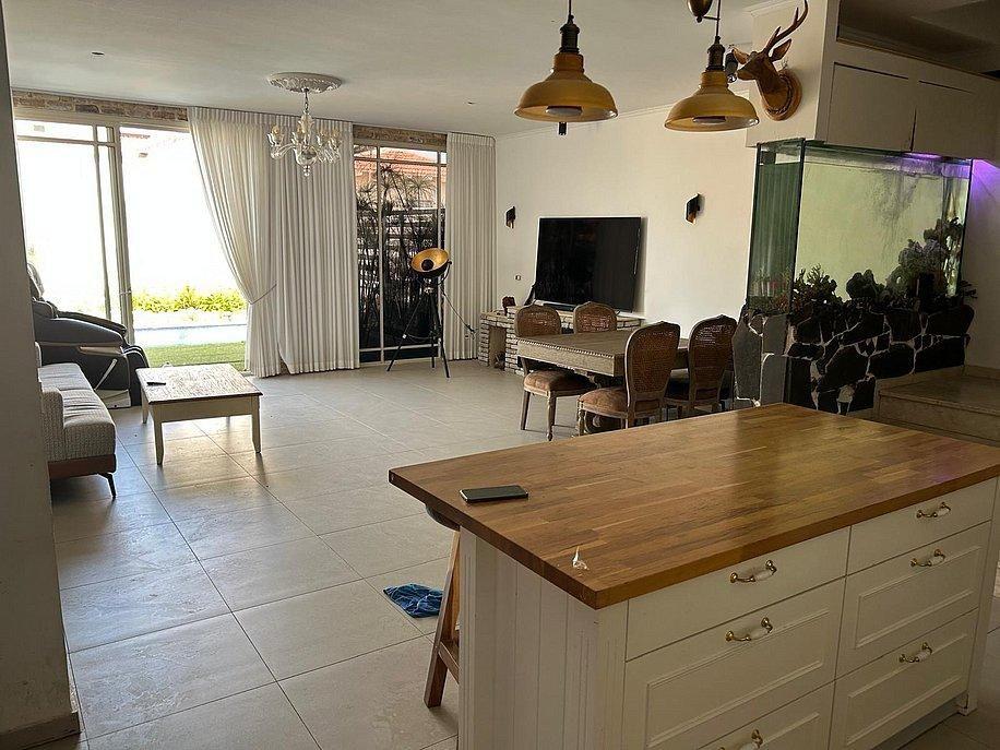 209965 גלרית פנים, סוויטת גן עדן בשרון, וילה  בכפר סבא וילות - Vila