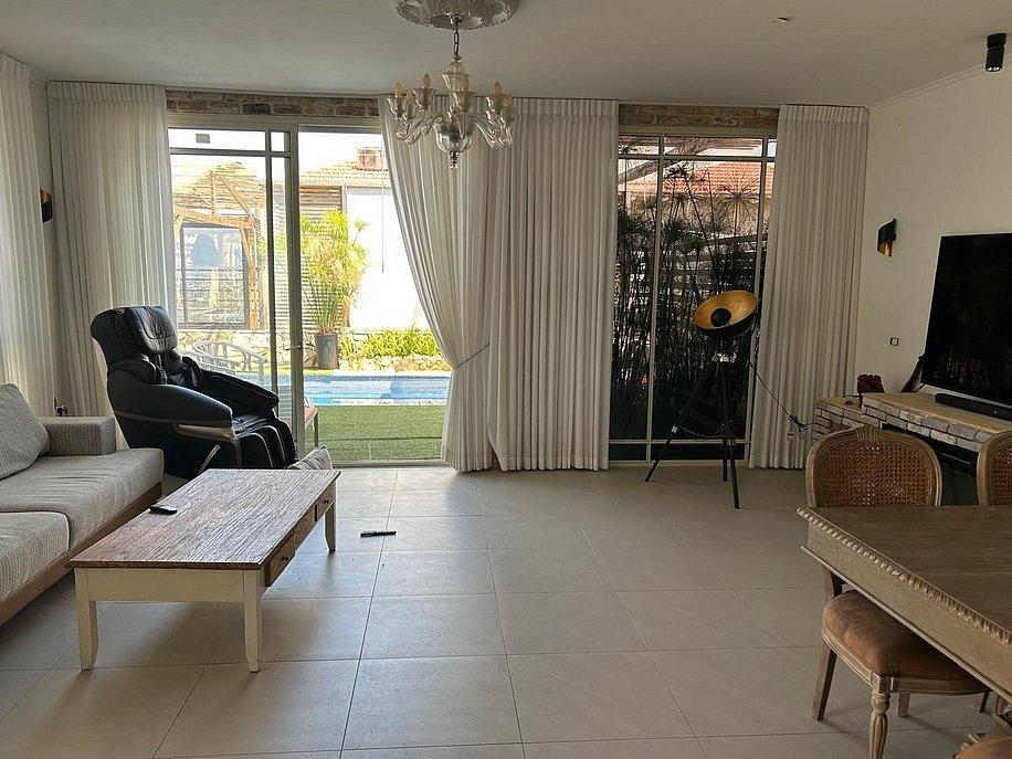 209973 גלרית פנים, סוויטת גן עדן בשרון, וילה  בכפר סבא וילות - Vila