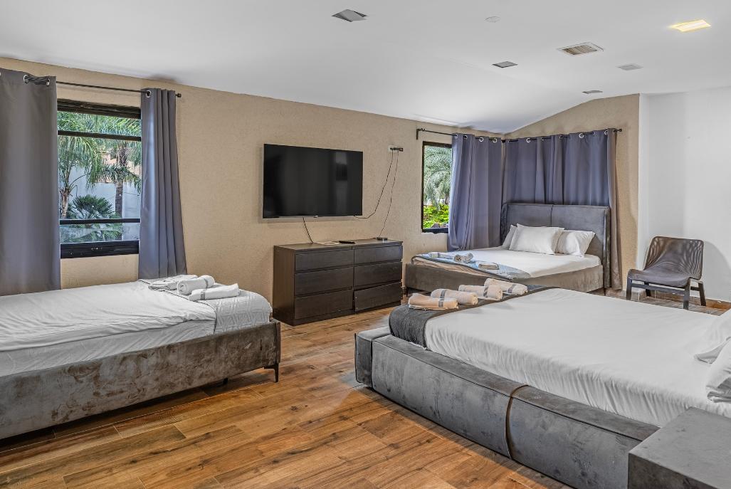 210550 מתחם פנימי, וילה קאסה רויאל, וילה  בשומרה וילות - Vila