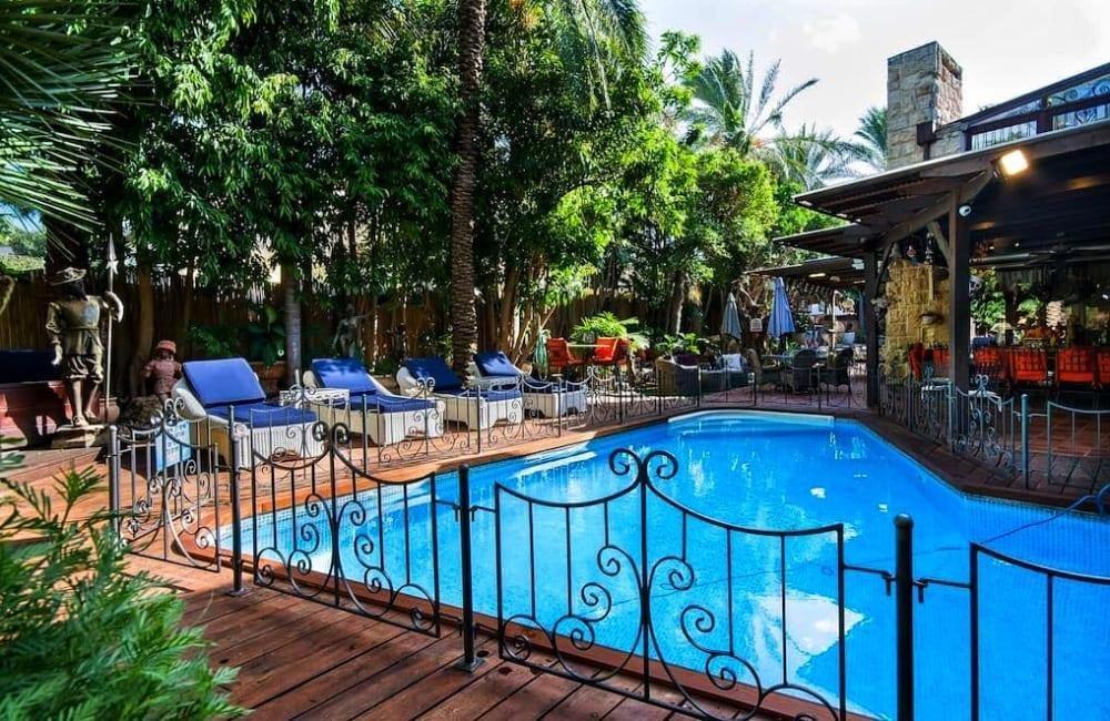 211085 גלרית חוץ, וילה דה קיסריה, וילה  בקיסריה וילות - Vila